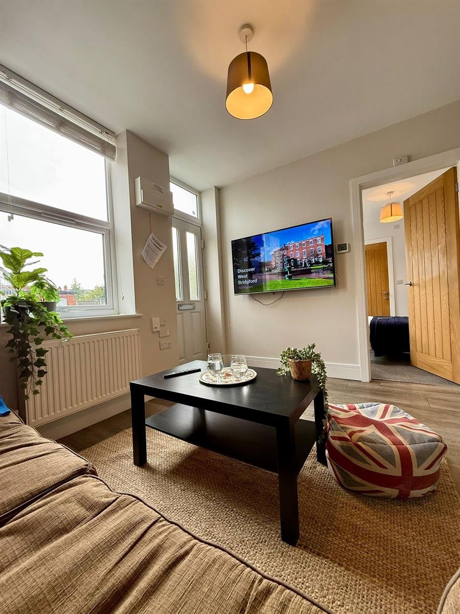 Flat Pierrepont Road in Rushcliffe