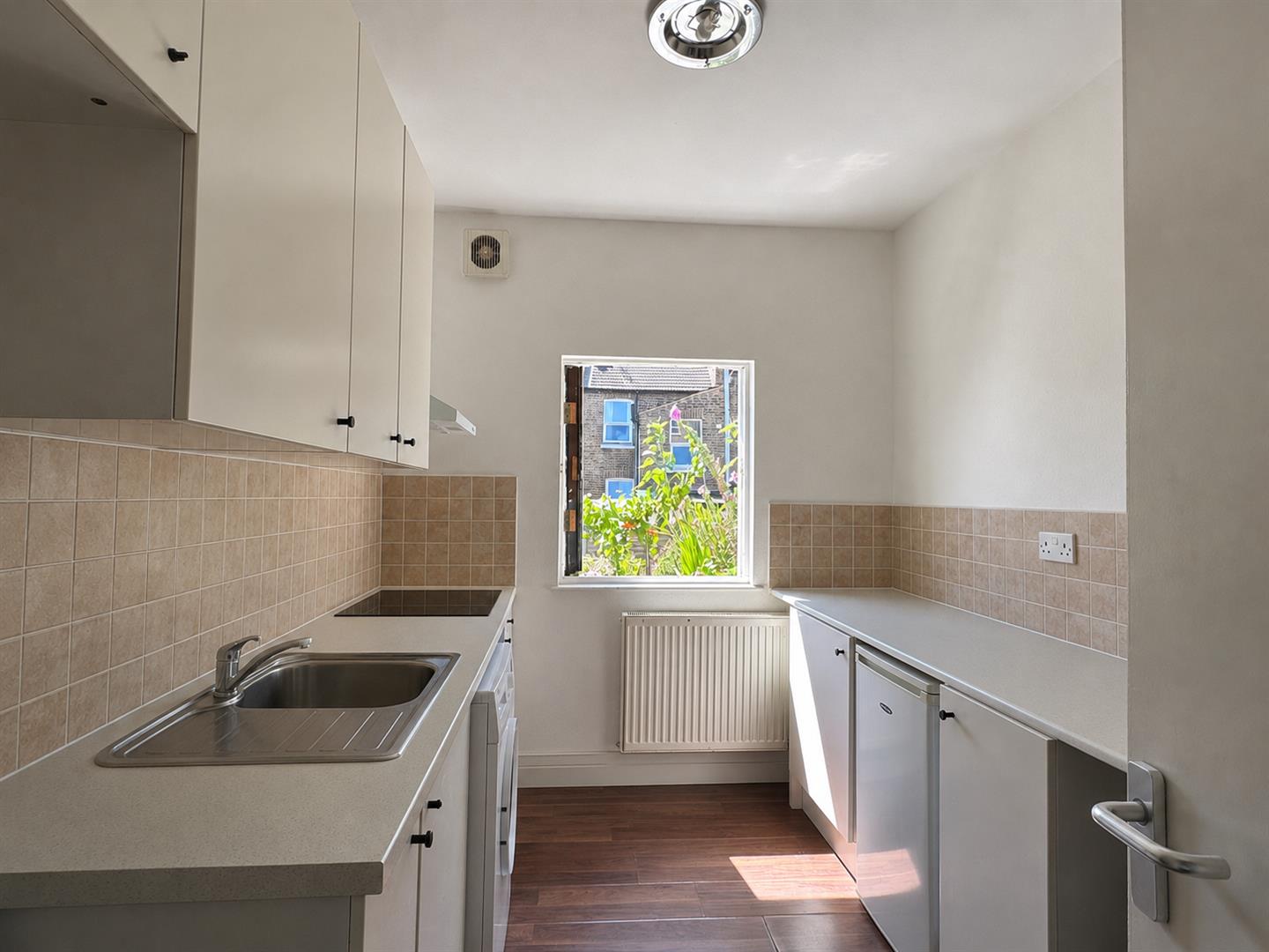 Room Craven Park Road in Greater London