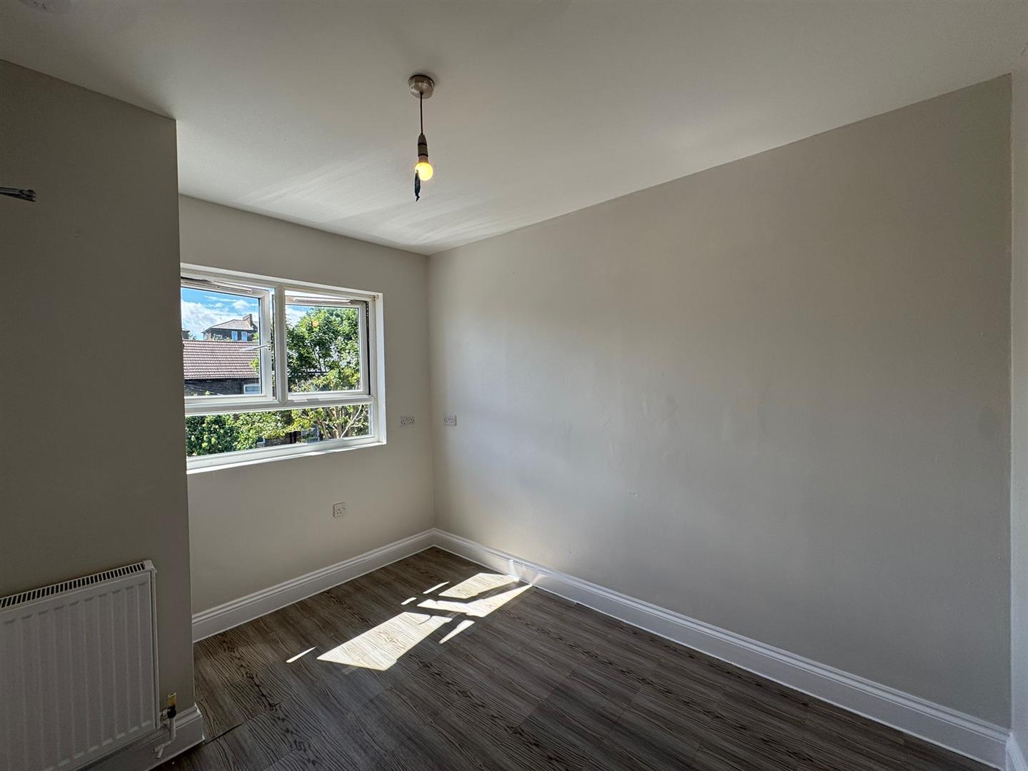 Room Craven Park Road in Greater London