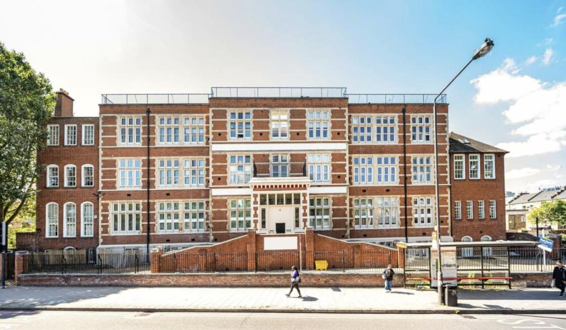 Flat Mason Street in Greater London