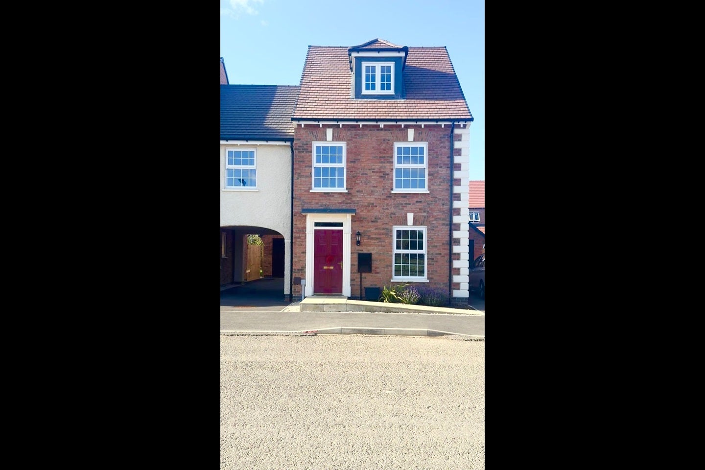 House King George Avenue in Biddenham