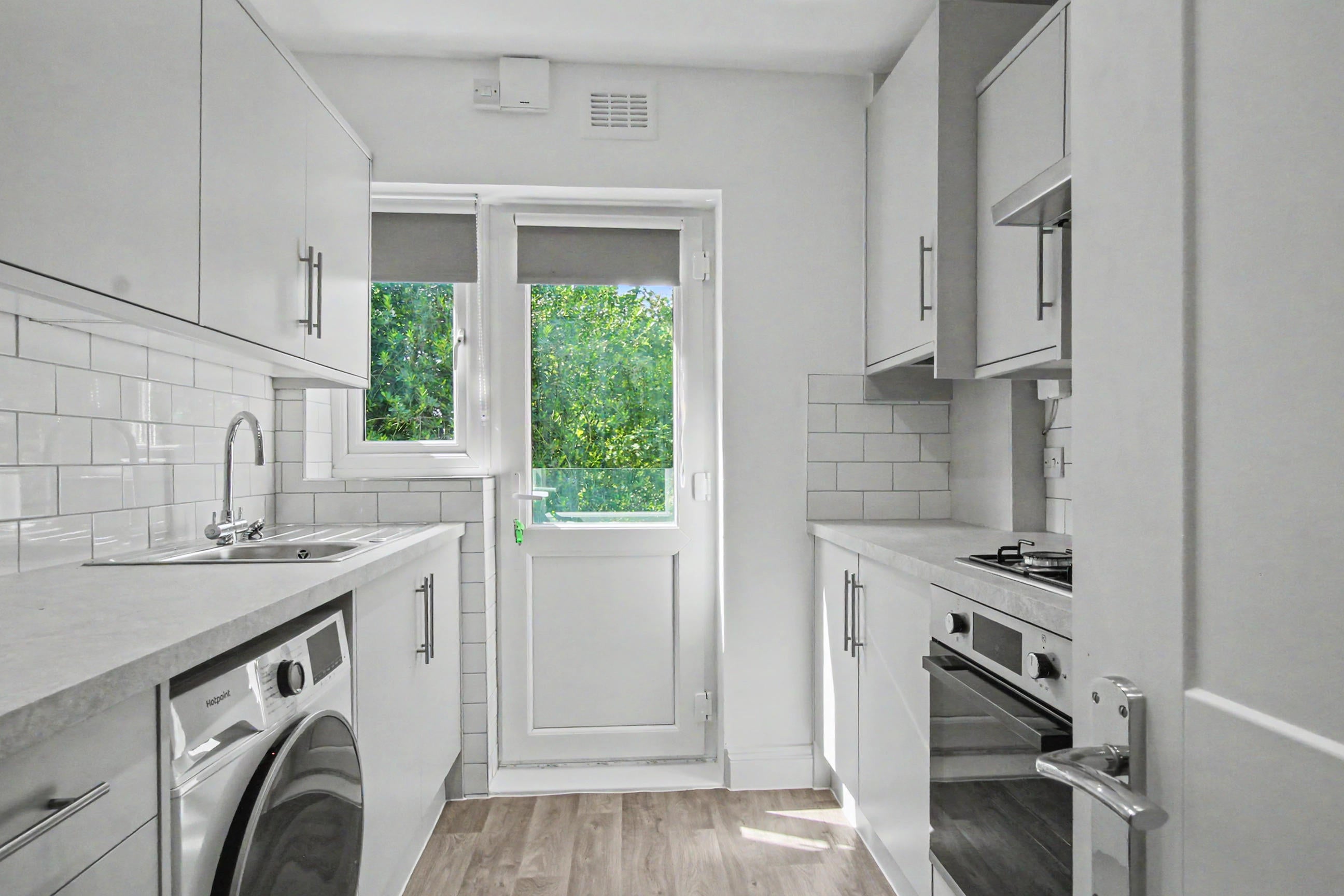 Flat Graham Road in Greater London