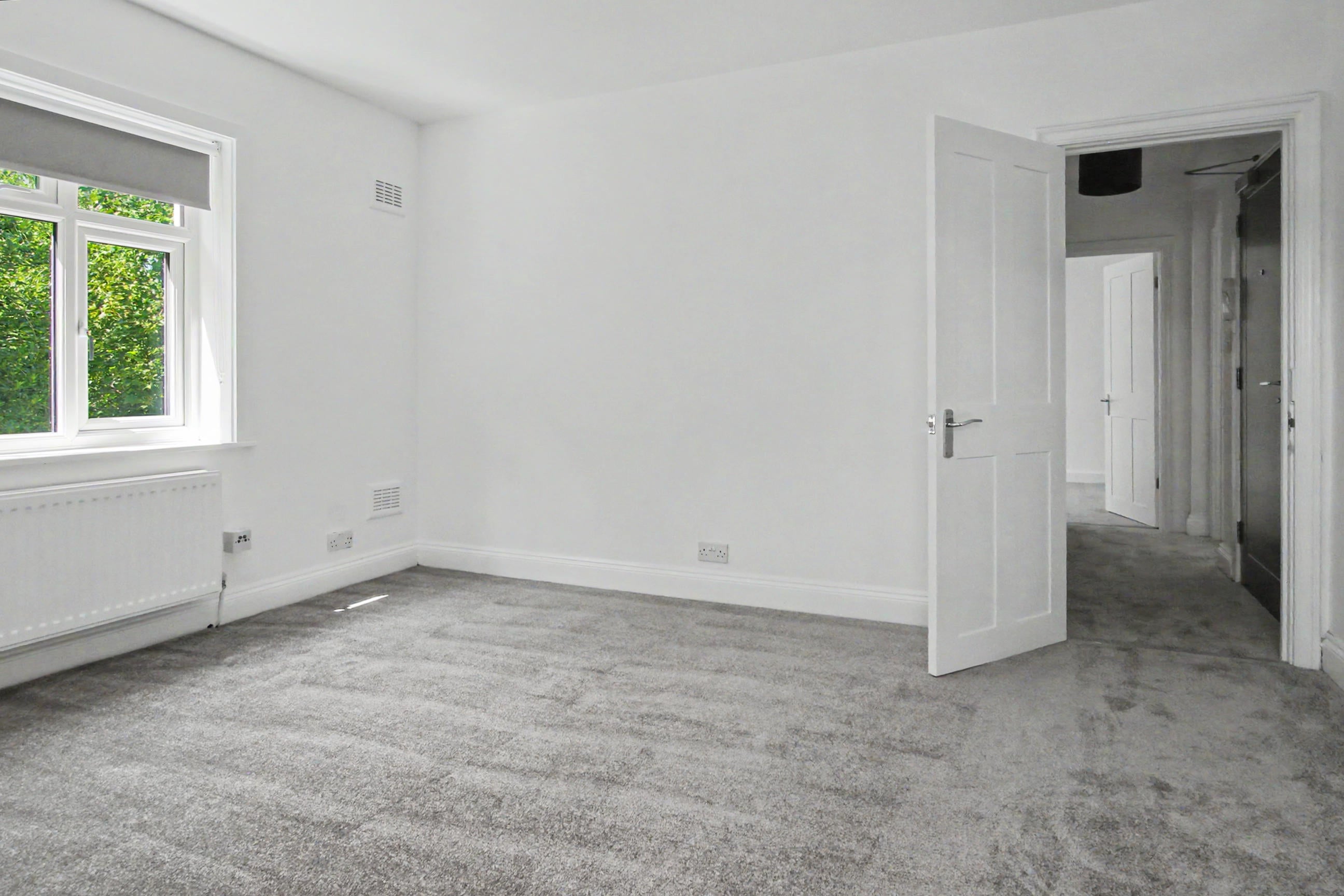 Flat Graham Road in Greater London
