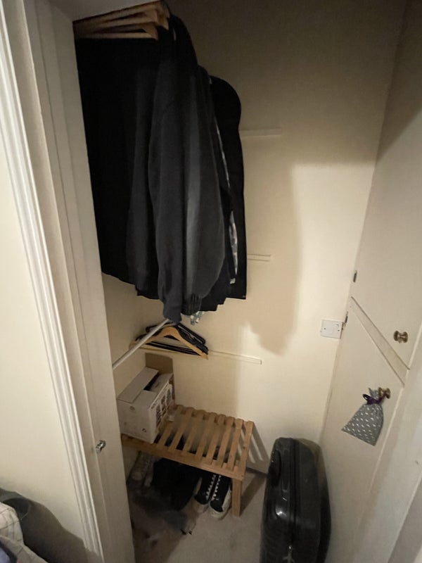 Room Waldron Road in Greater London