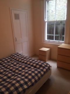 Room Waldron Road in Greater London