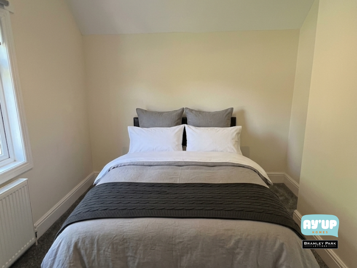 Room Doncaster Road in Rotherham