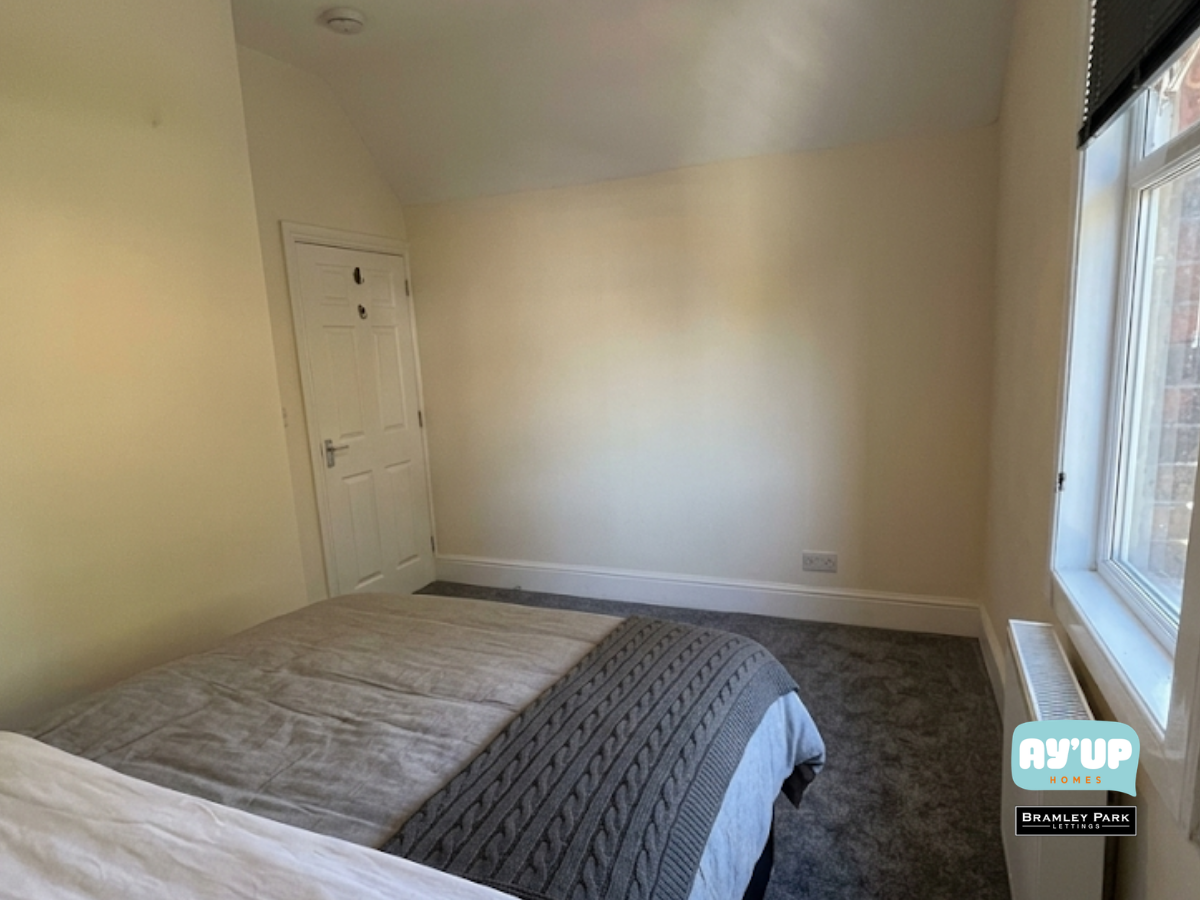 Room Doncaster Road in Rotherham