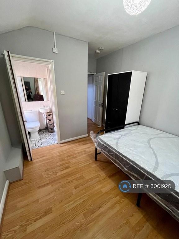 Room Riverdale Road in Greater London