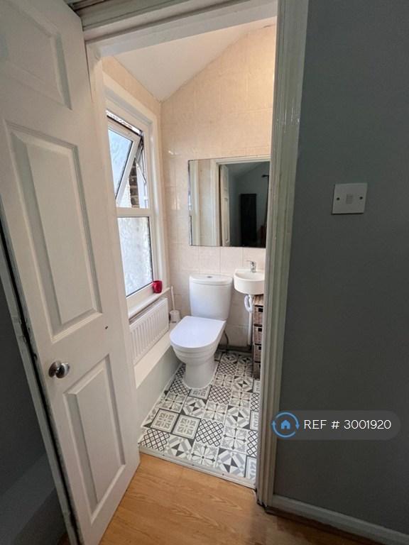 Room Riverdale Road in Greater London
