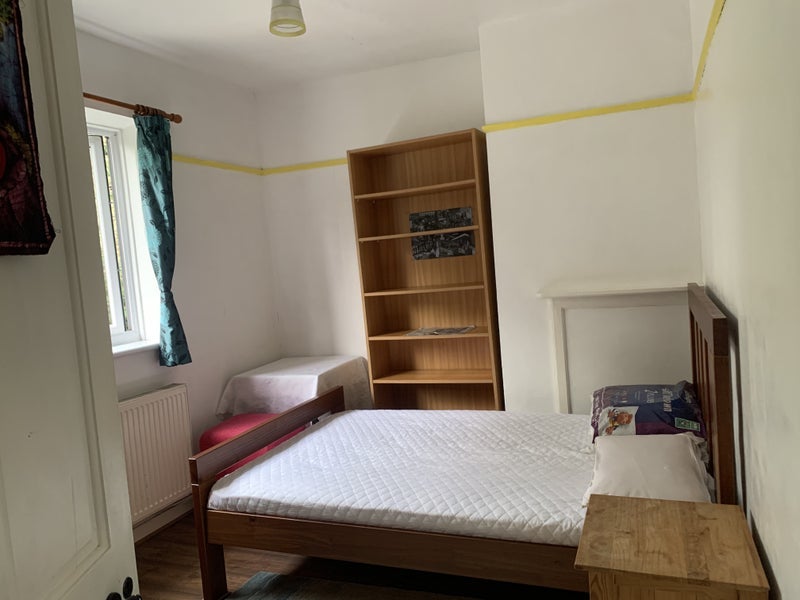 Room Guild Road in Greater London