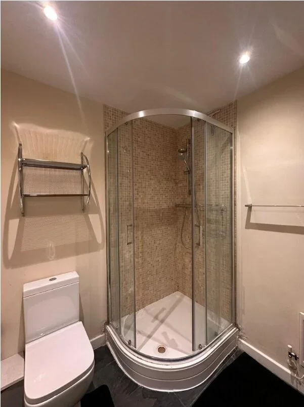 Flat Spring Place in Greater London