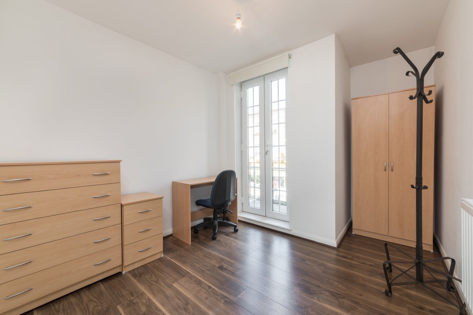 Flat Lyme Terrace in Greater London