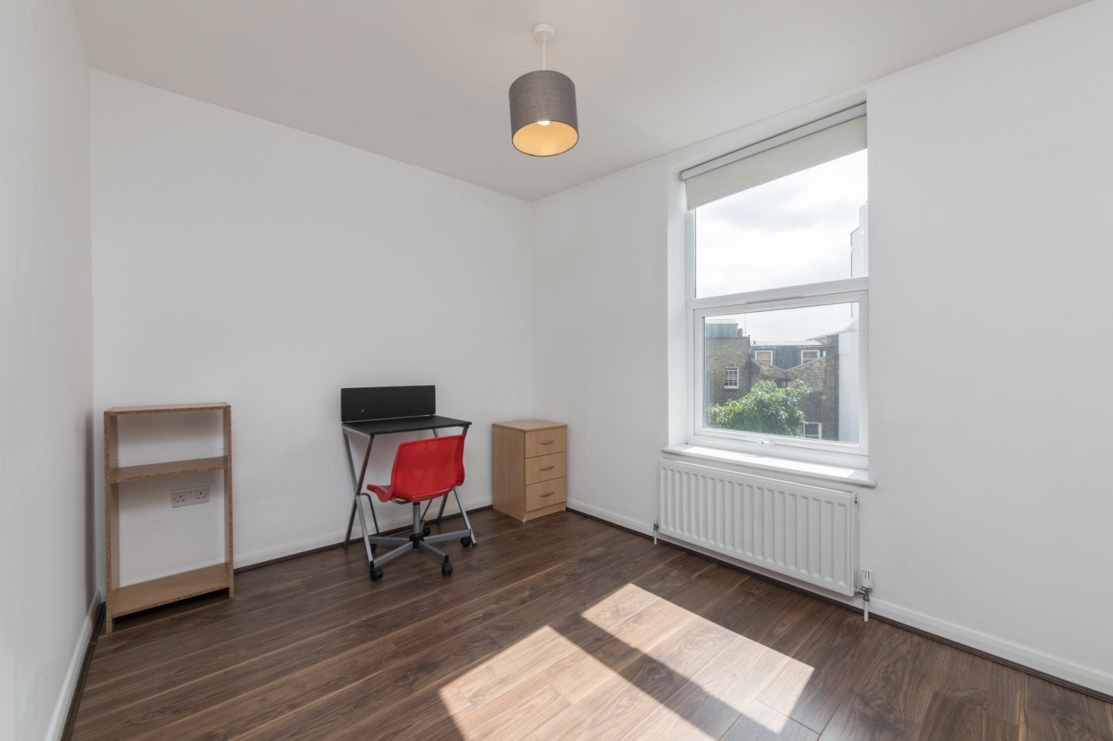 Flat Lyme Terrace in Greater London