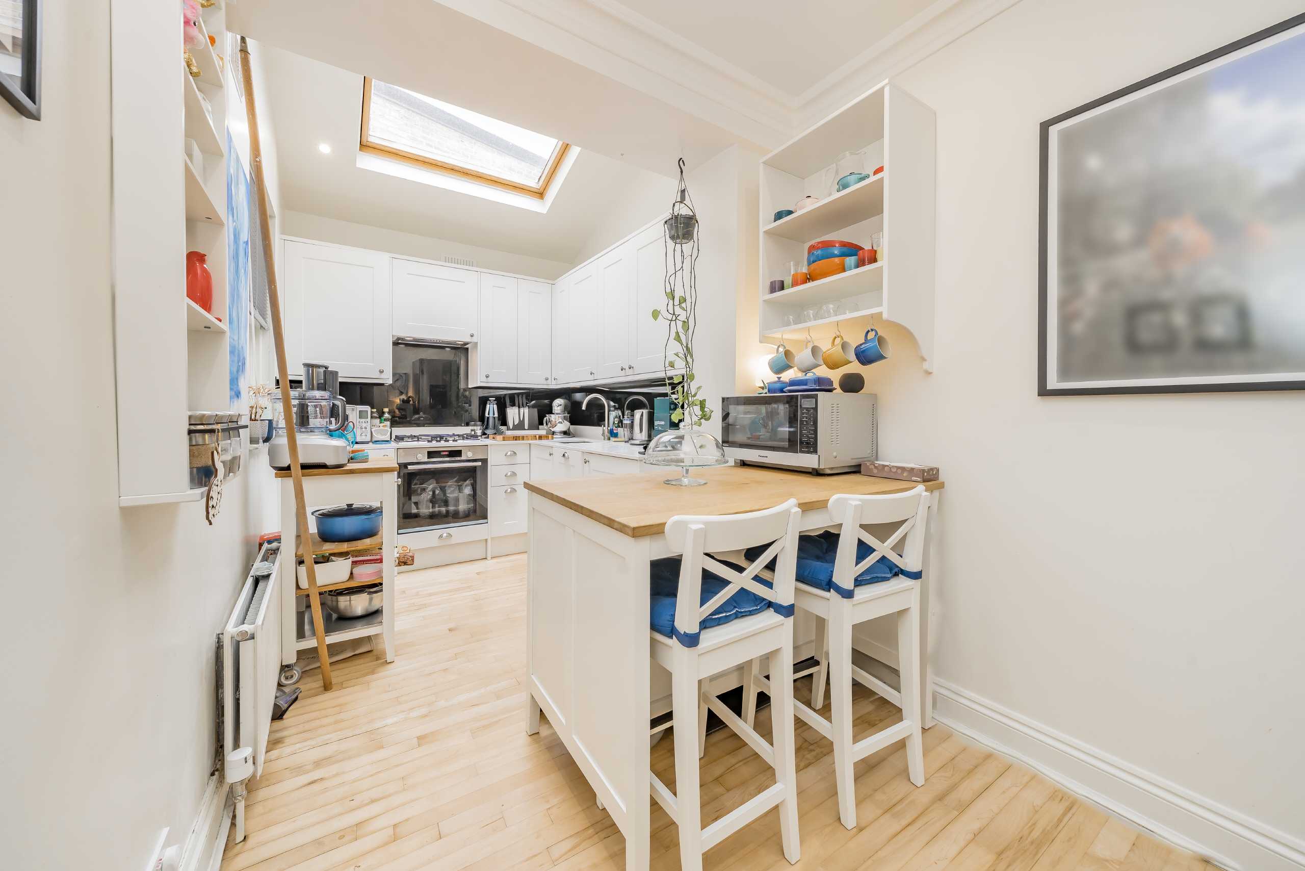 Flat Queensmill Road in Greater London