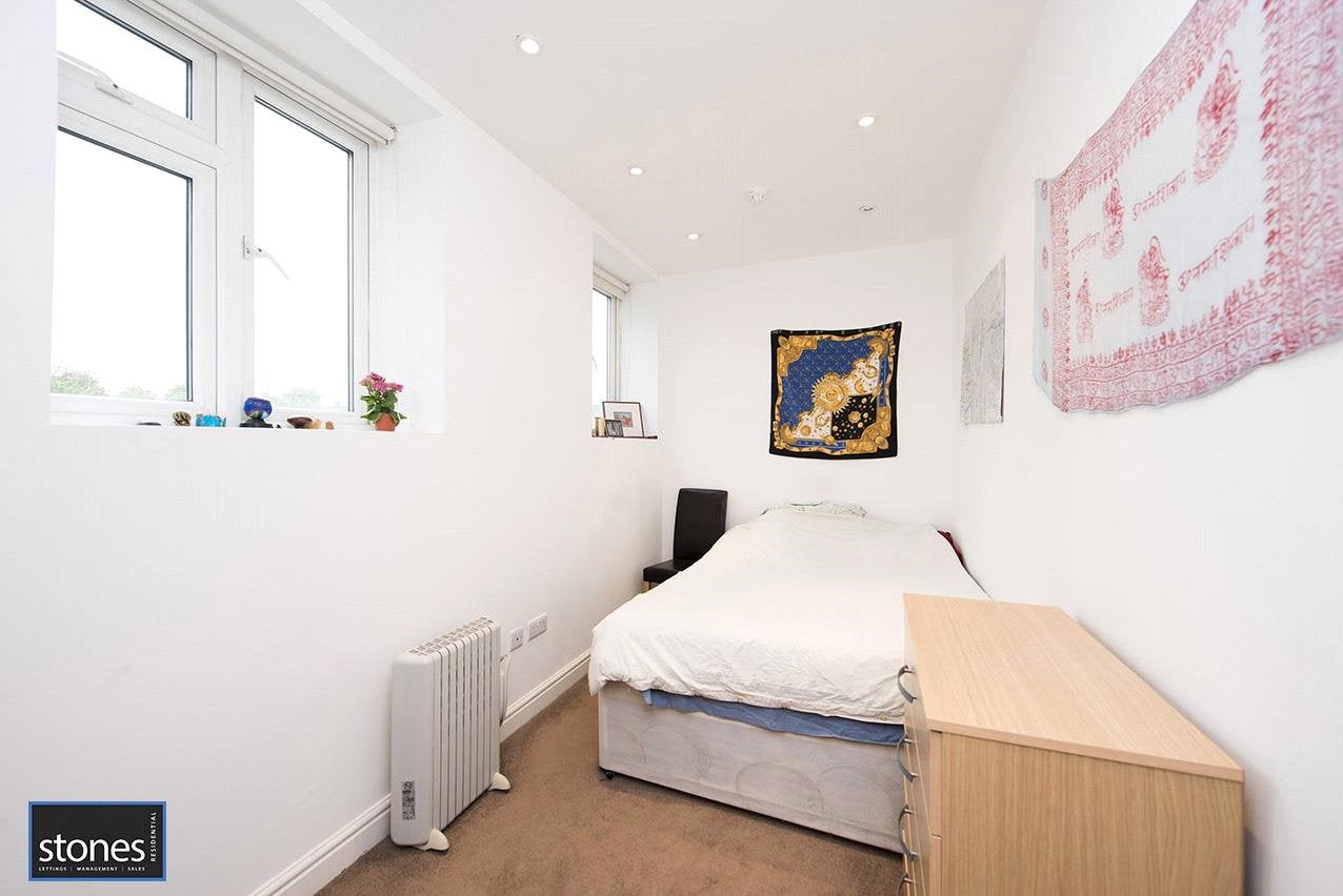 Flat Islip Street in Greater London