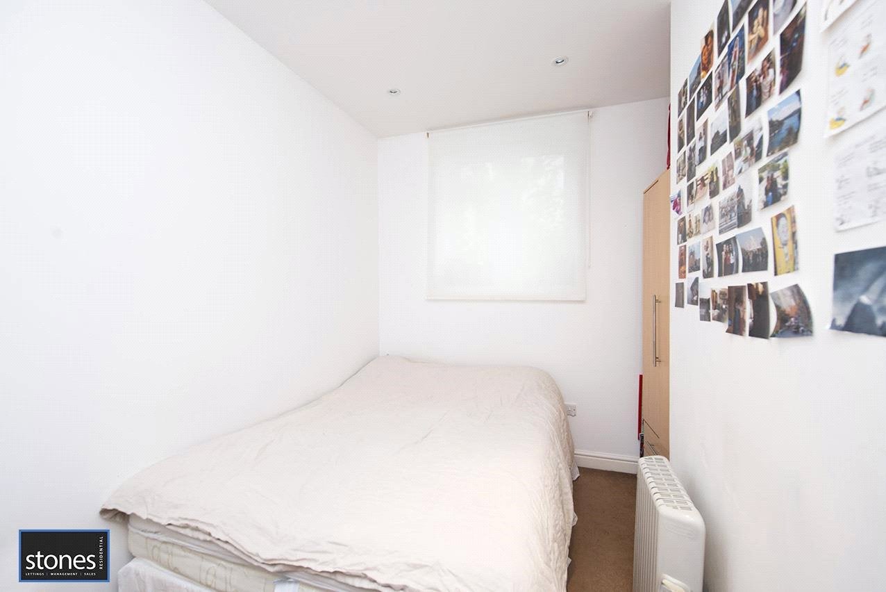 Flat Islip Street in Greater London