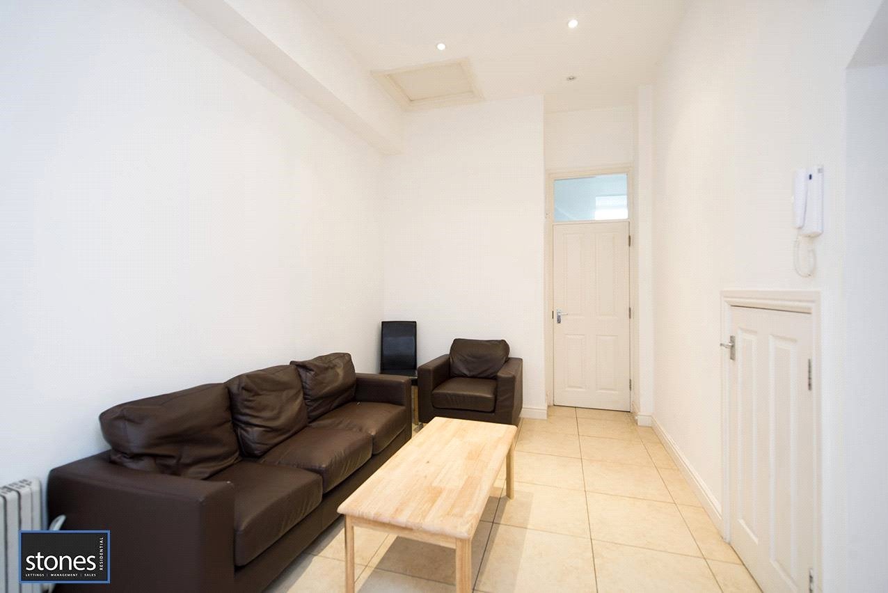 Flat Islip Street in Greater London
