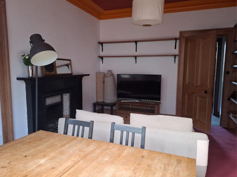 Flat Restalrig Road in City of Edinburgh