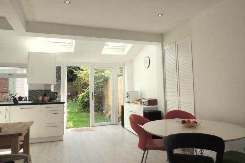 Room Llewellyn Road in Royal Leamington Spa