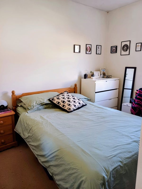 Room Balfour Road in Bristol