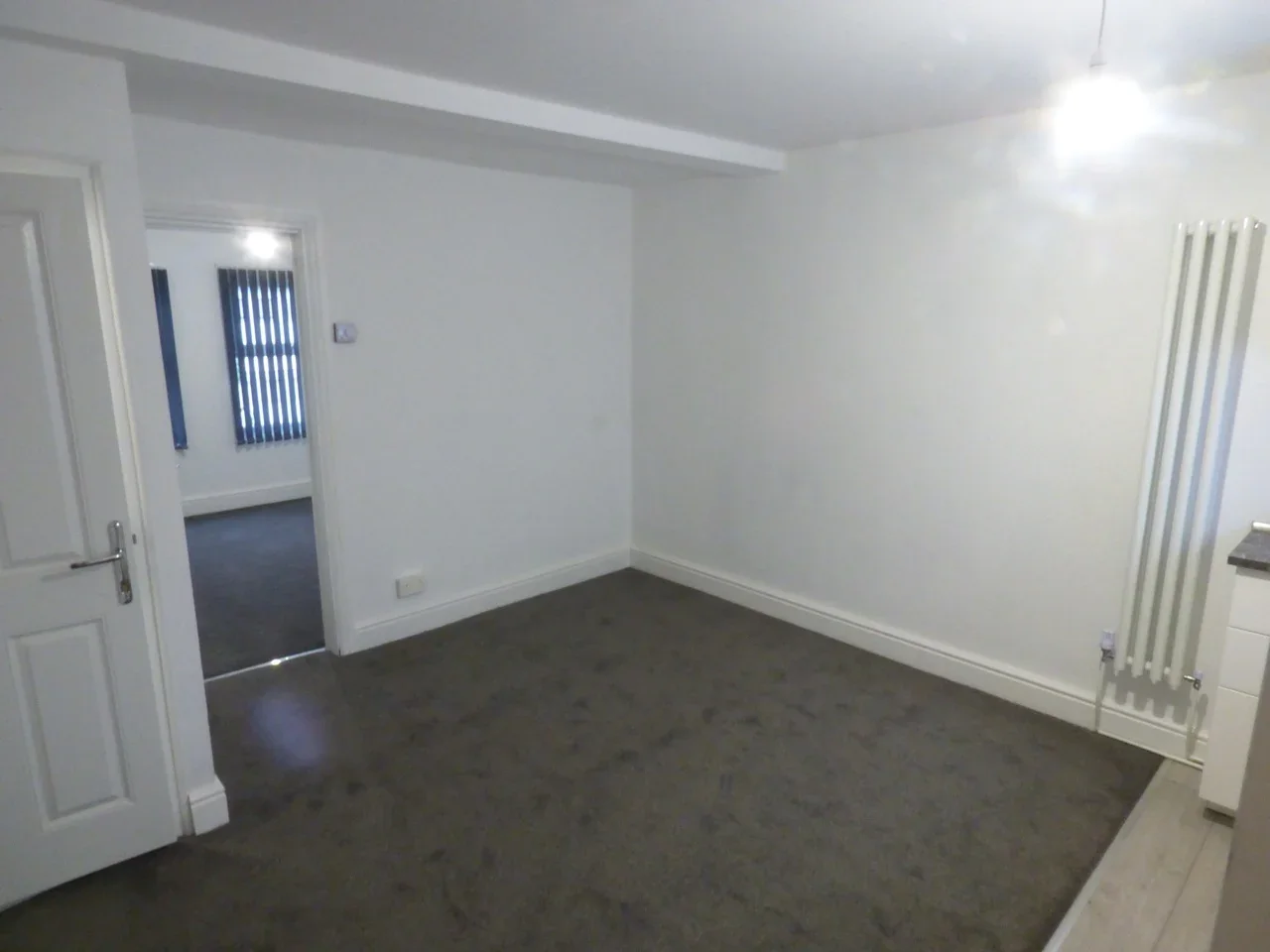 Flat Wennington Road in Greater London