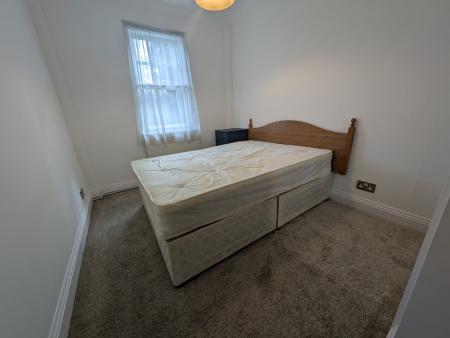 Flat Exeter Road in Greater London