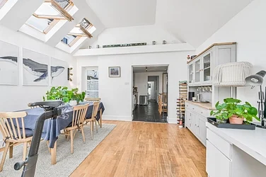 Flat Landor Road in Greater London
