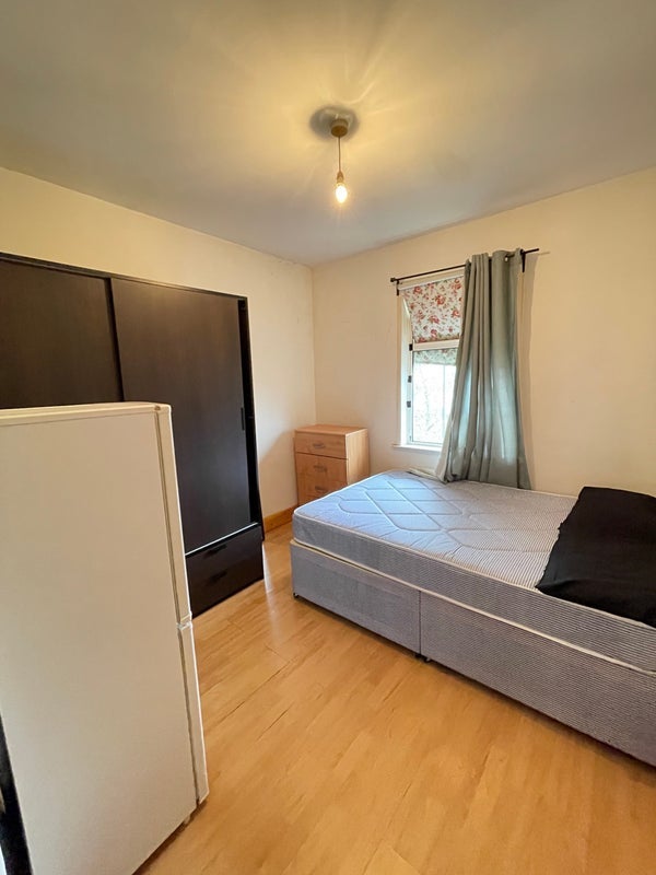 Room Roseberry Gardens in Greater London