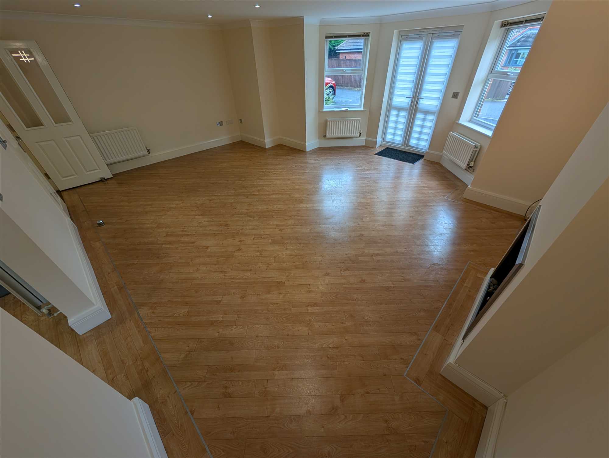 Flat Chandlers Ford in Borough of Wyre