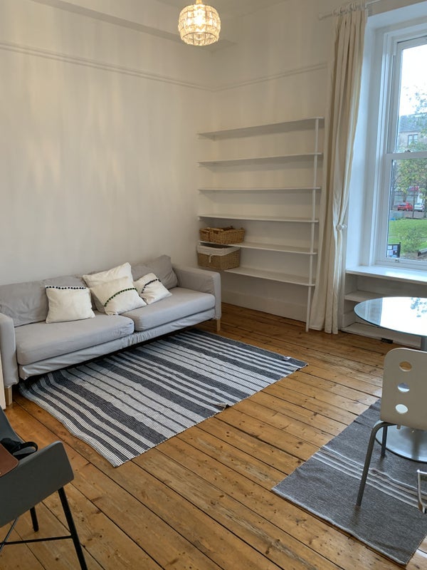 Flat Hyndland Street in Glasgow