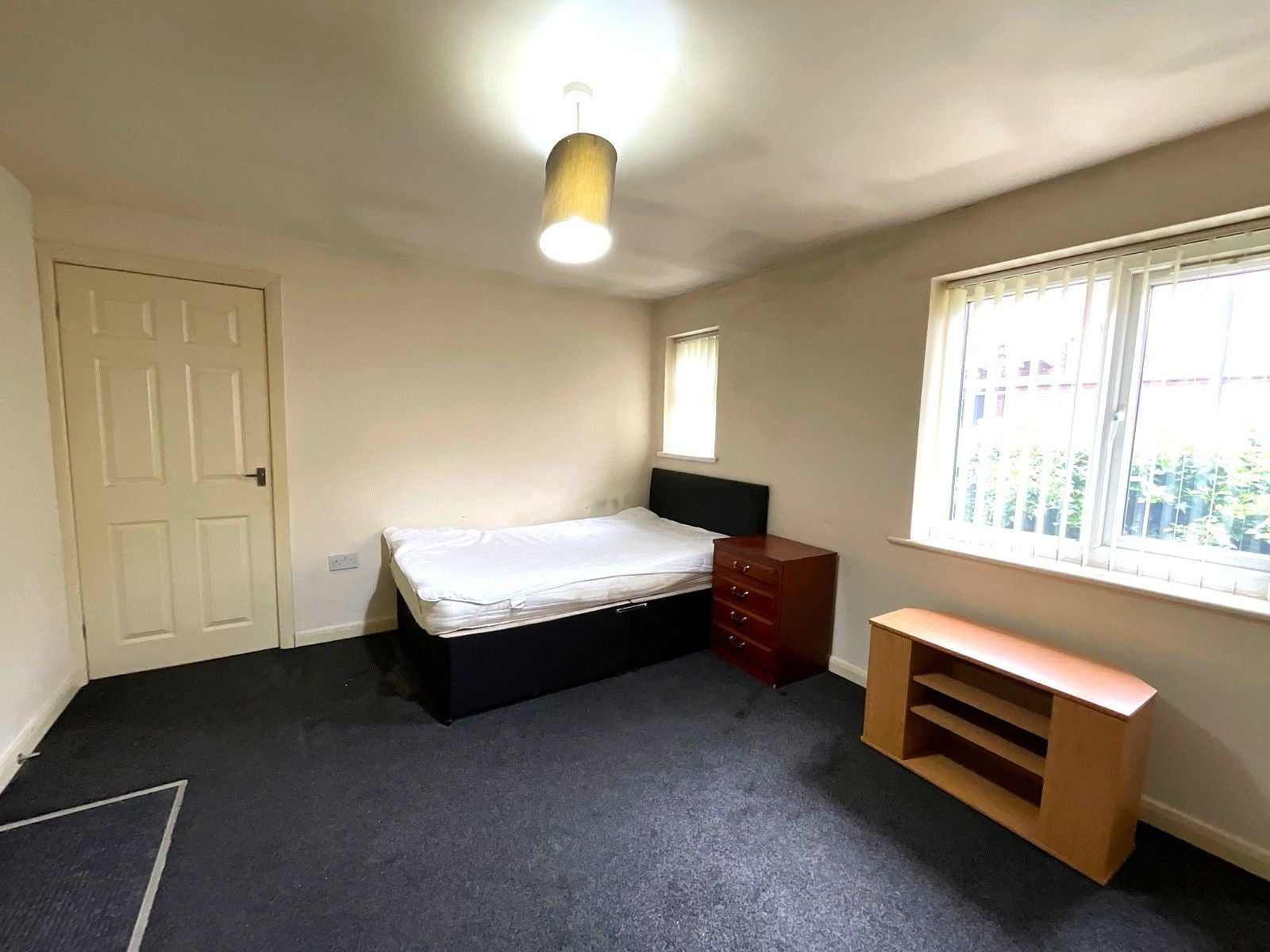 Flat Thorne Road in Doncaster