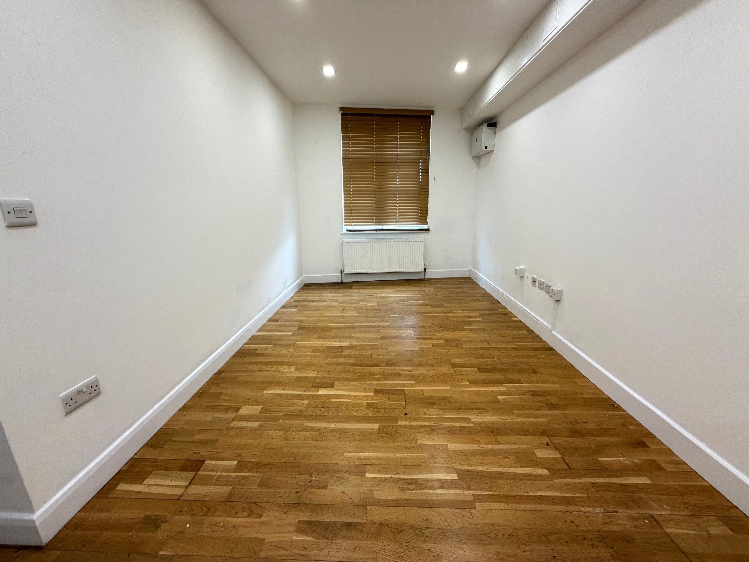 Flat Turners Hill in Cheshunt