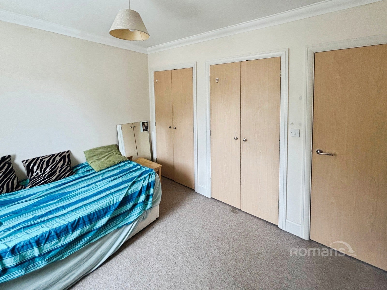 Room Richard's Field in Basingstoke and Deane