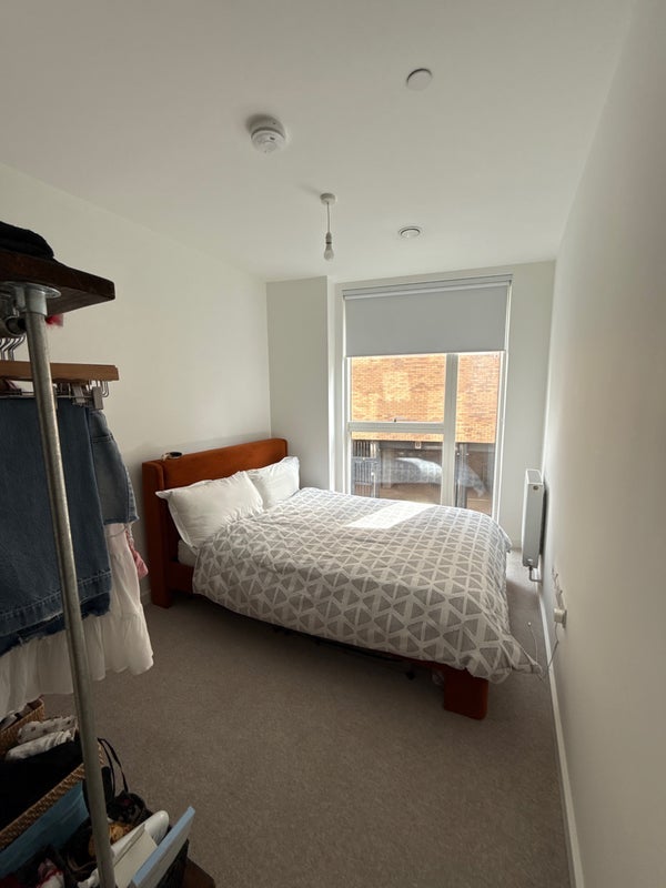 Room Copeland Road in Greater London