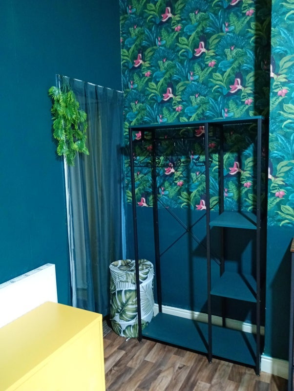 Room Oxhill Road in Birmingham