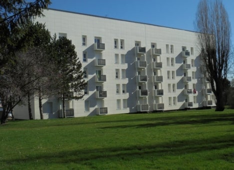 Flat Square de la Trécey in Saint-Florentin