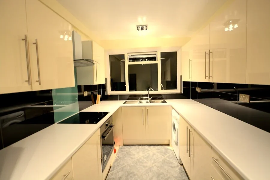 House Saville Road in Greater London