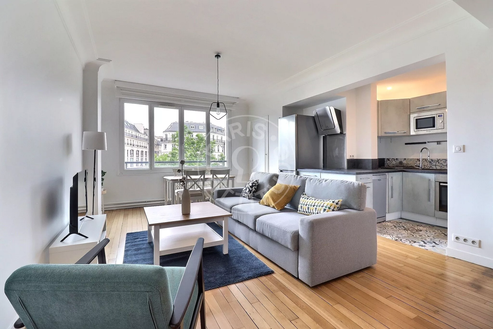 Flat Rue Biot in Paris