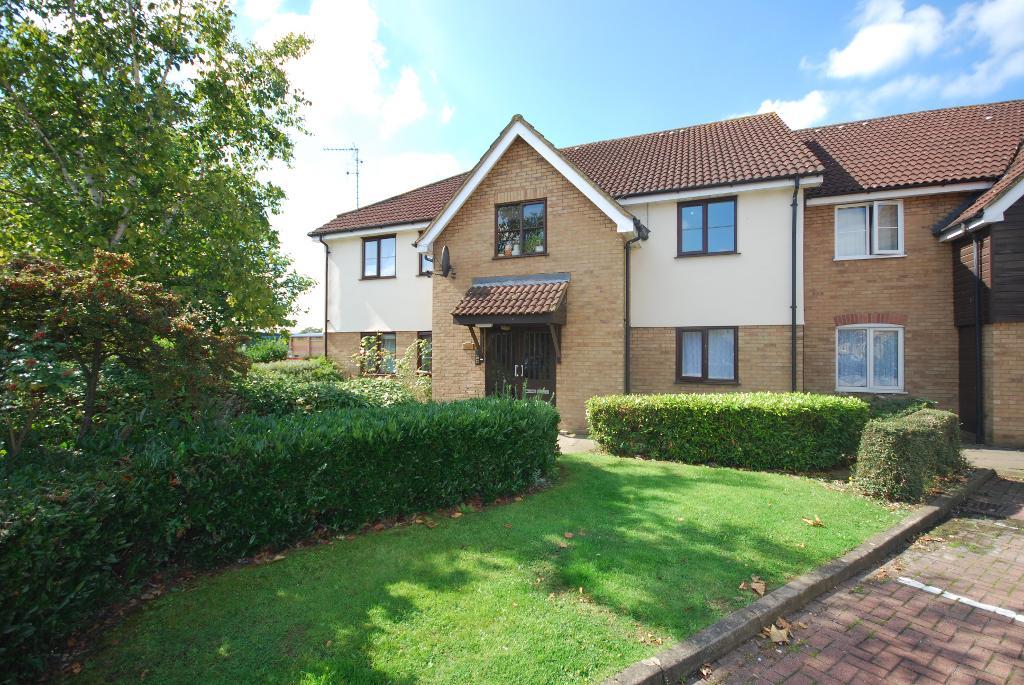 Flat Ainslie Court in Greater London