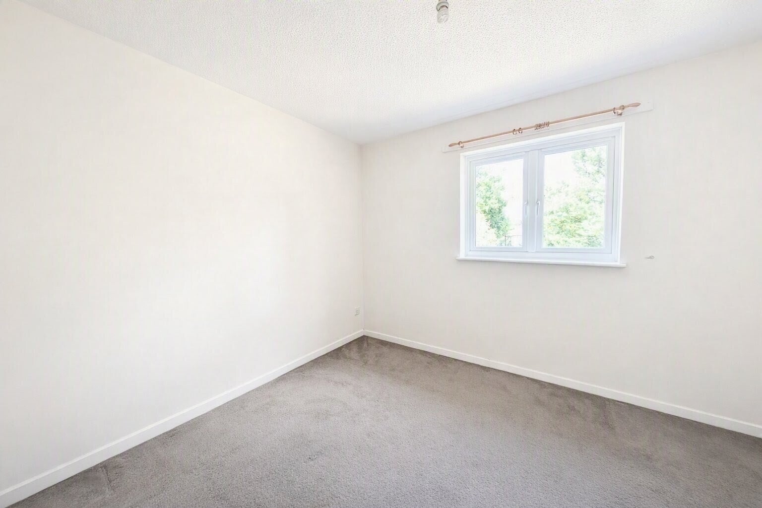 House Oakwood Close in Chichester