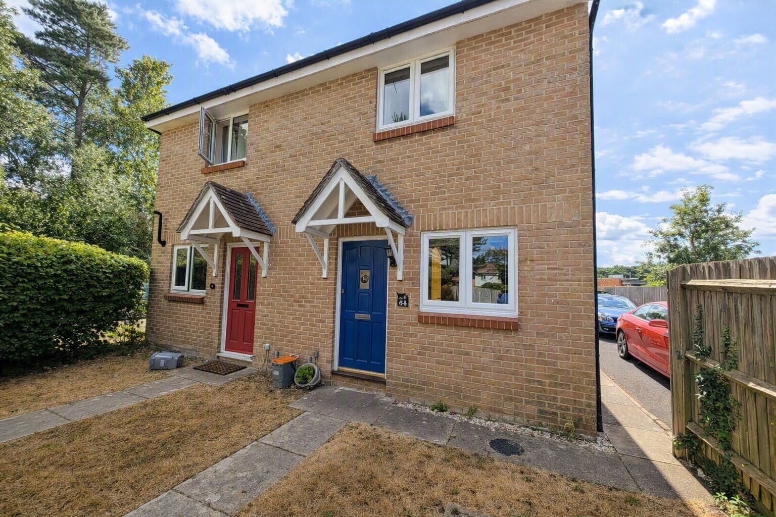 House Oakwood Close in Chichester