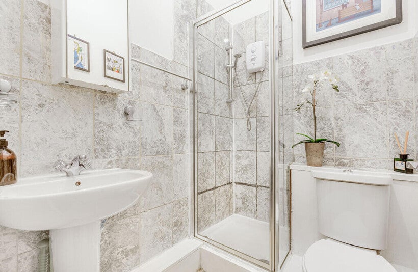 Flat Brighton Terrace in Greater London