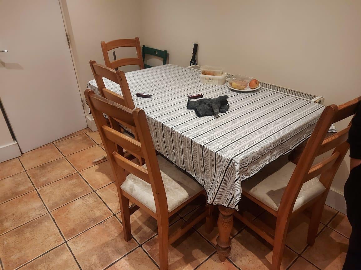 Room Ladbroke Road in Reigate and Banstead