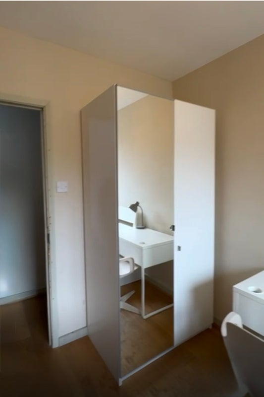 Room Crondall Street in Greater London