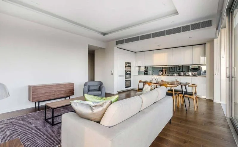 Flat Seagrave Road in Greater London