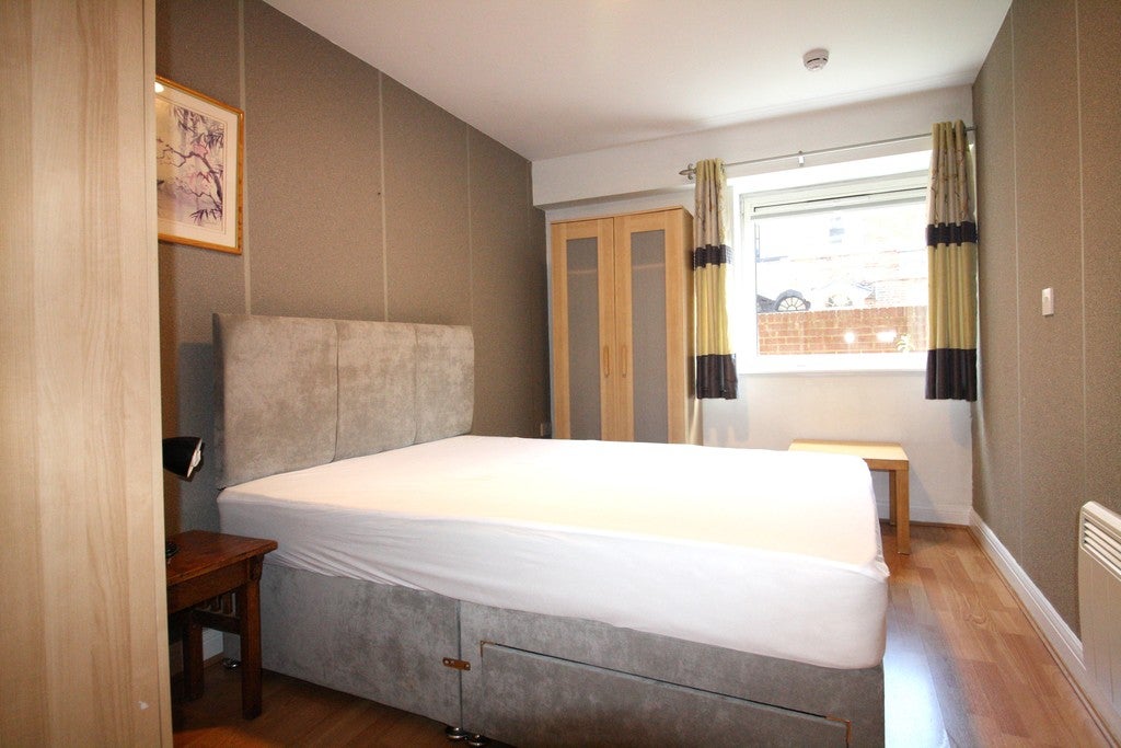 Flat Westfield Terrace in Sheffield