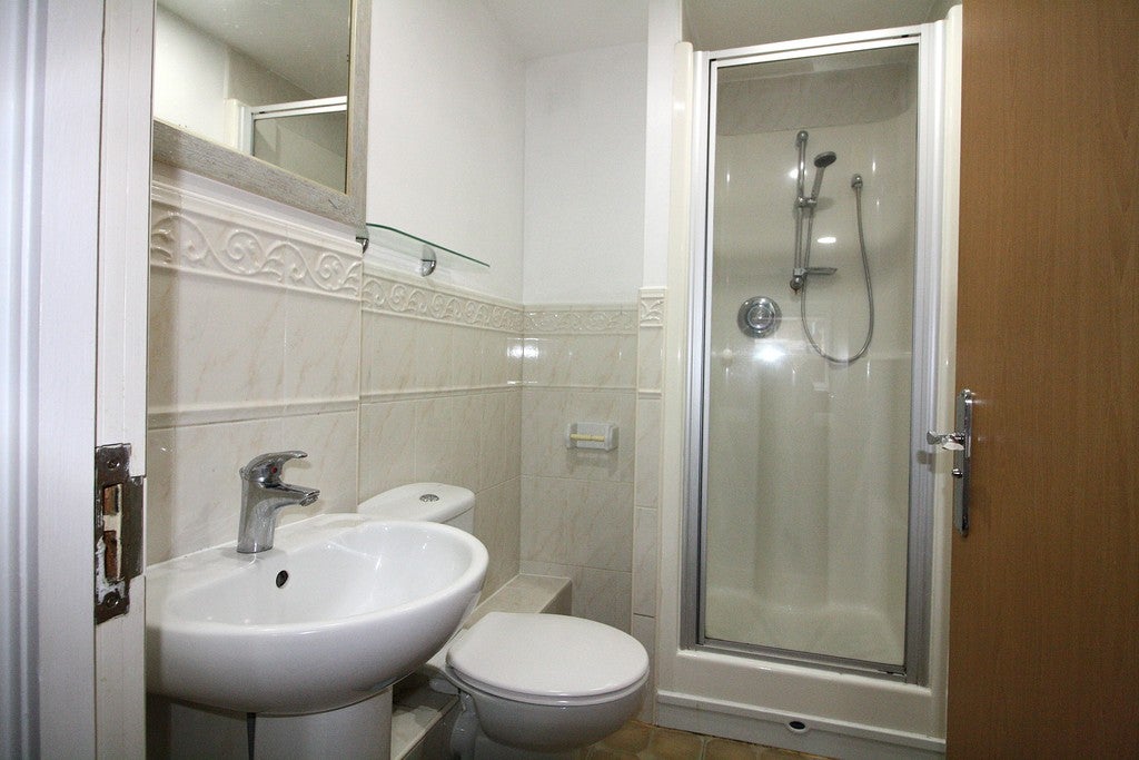 Flat Westfield Terrace in Sheffield