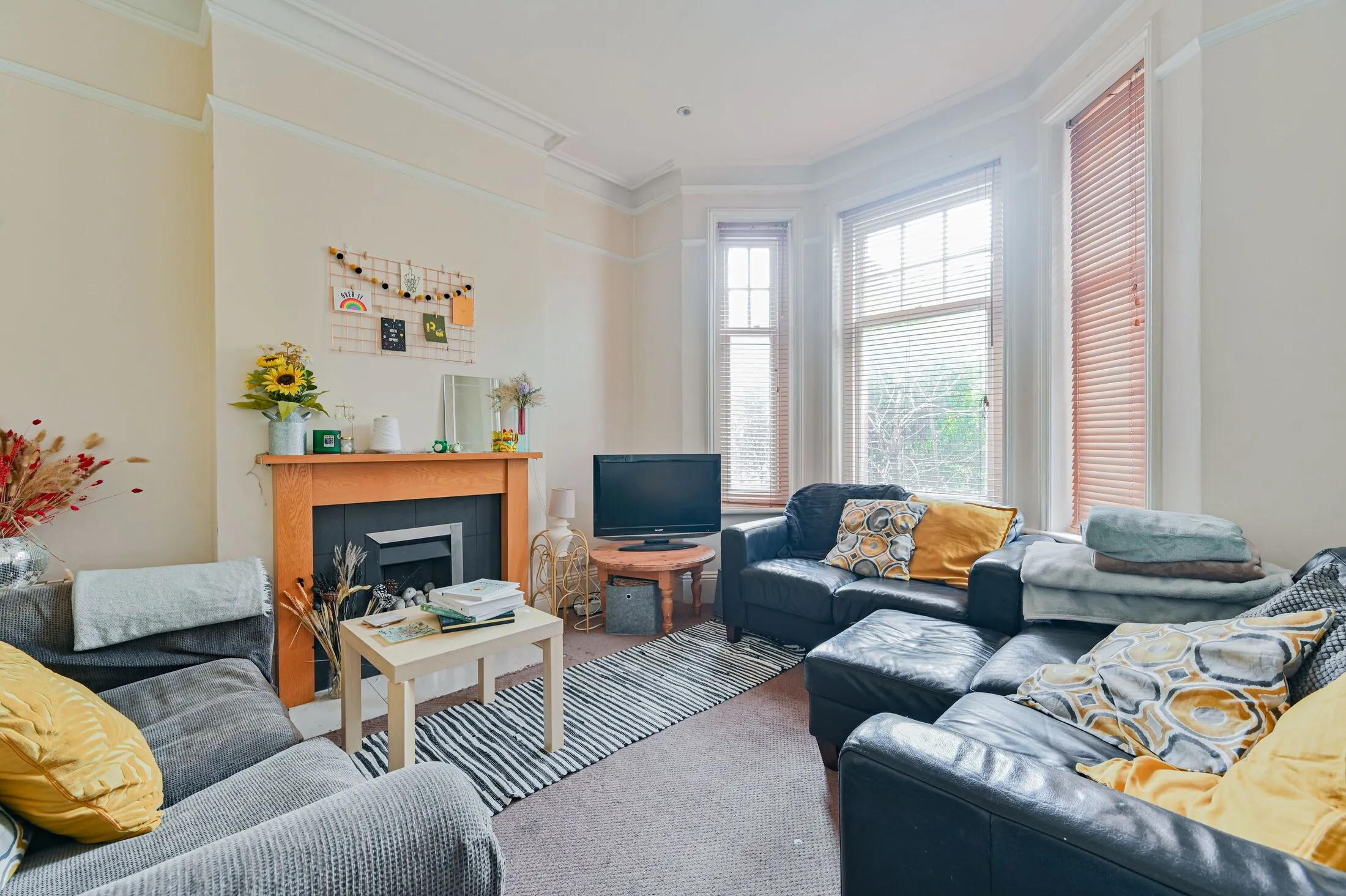 House Amesbury Avenue in Greater London