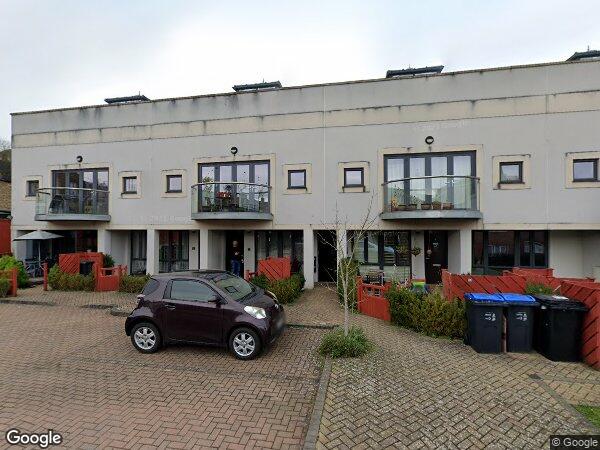 Flat Biddulph Road in Greater London