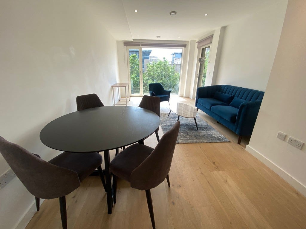 Flat Pentonville Road in Greater London